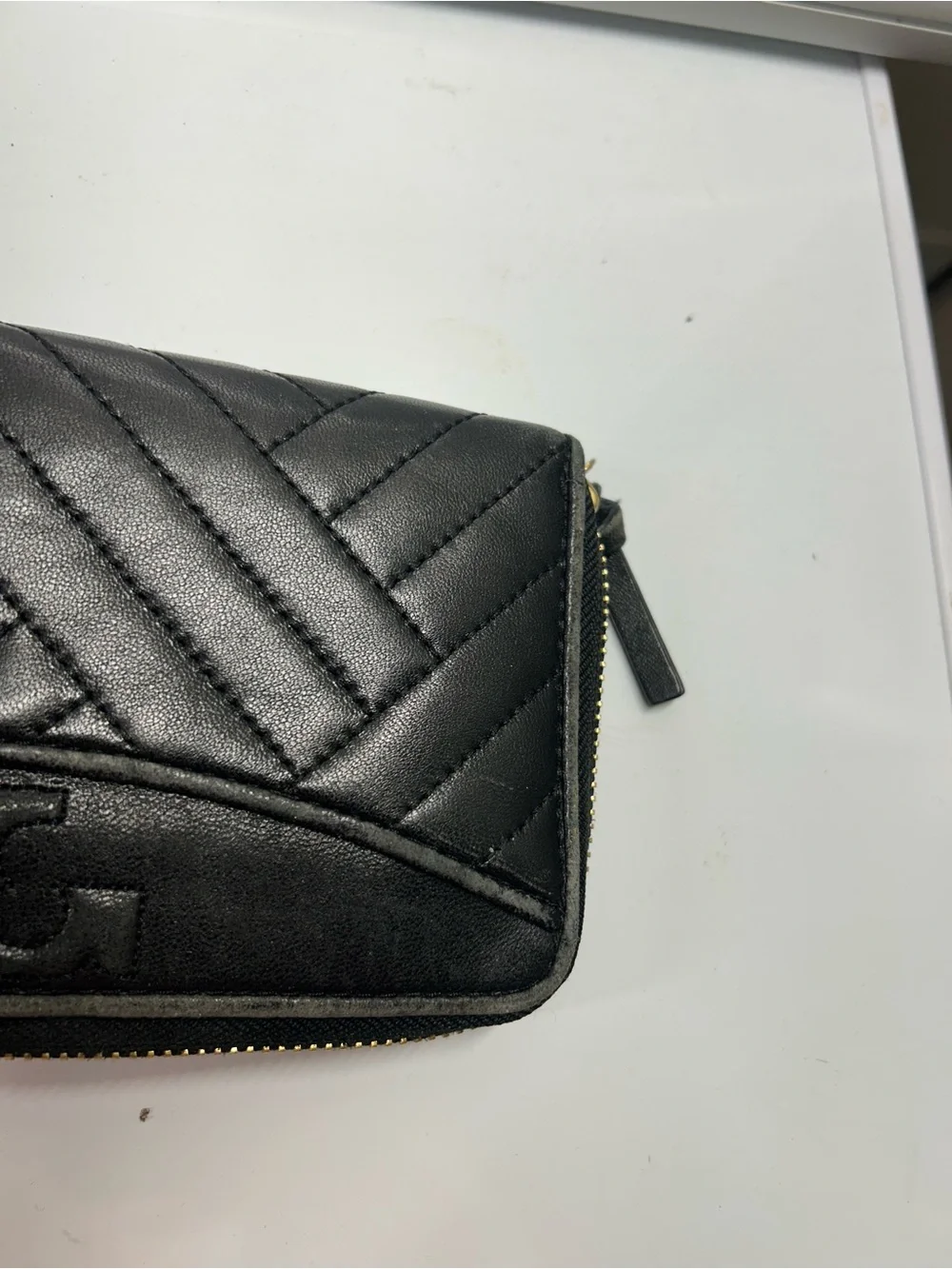 Tory Burch Black Quilted Leather Zip Wallet with Logo